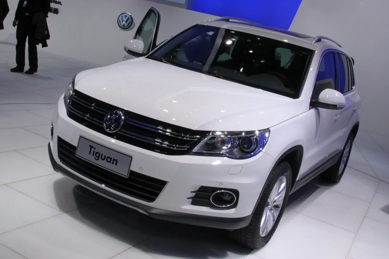 Фольксваген Tiguan 2011. VW Tiguan 2011-2016. Джип Фольксваген Тигуан. Фольксваген Тигуан 2011 года. Куплю фольксваген тигуан б у