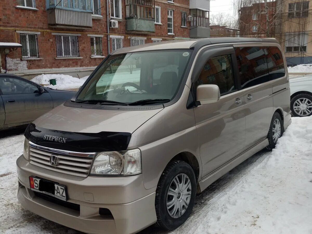 Honda stepwgn серая. Honda stepwgn, 2002 год. Honda stepwgn, 2002 г. Хонда степвагон 2003. Хонда степвагон 2002 года.