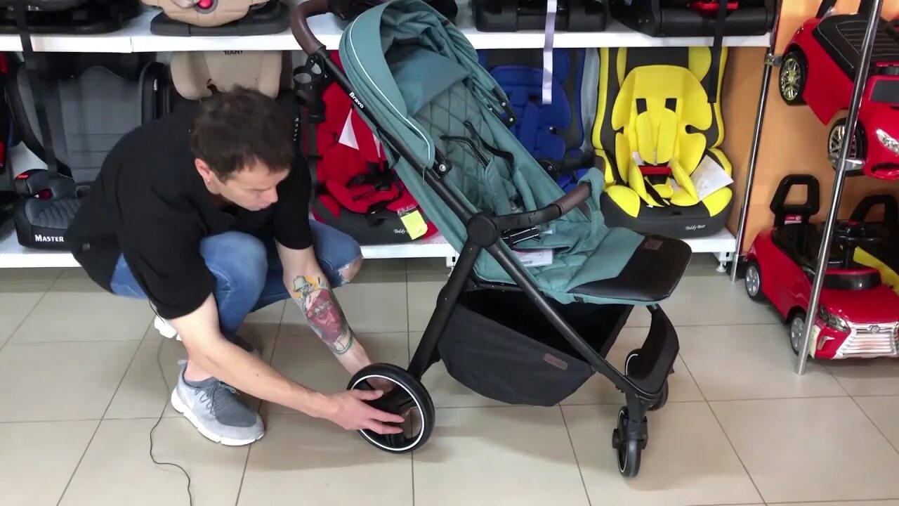 Прогулочная коляска carrello plus. Прогулочная коляска carrello bravo. корелла браво коляска прогулочная. коляска carello bravo 2025. carello bravo plus.