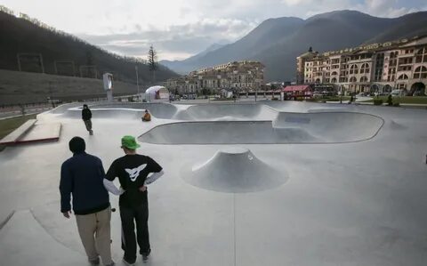 A girl skate in sochi
