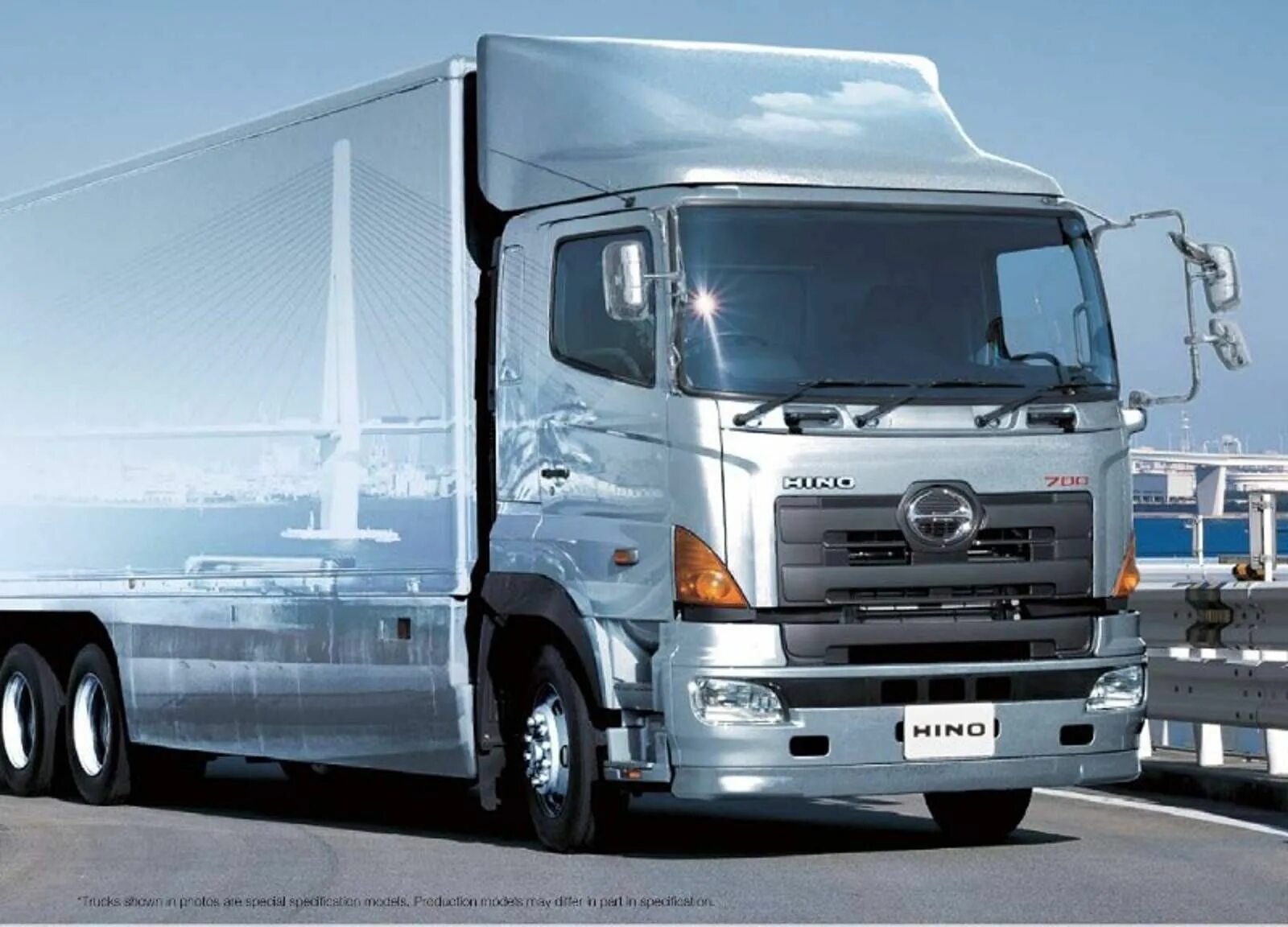 Продажа японских грузовиков. Hino 700. Хино 700 рефрижератор. Hino 500 700. Hino 700 тягач.