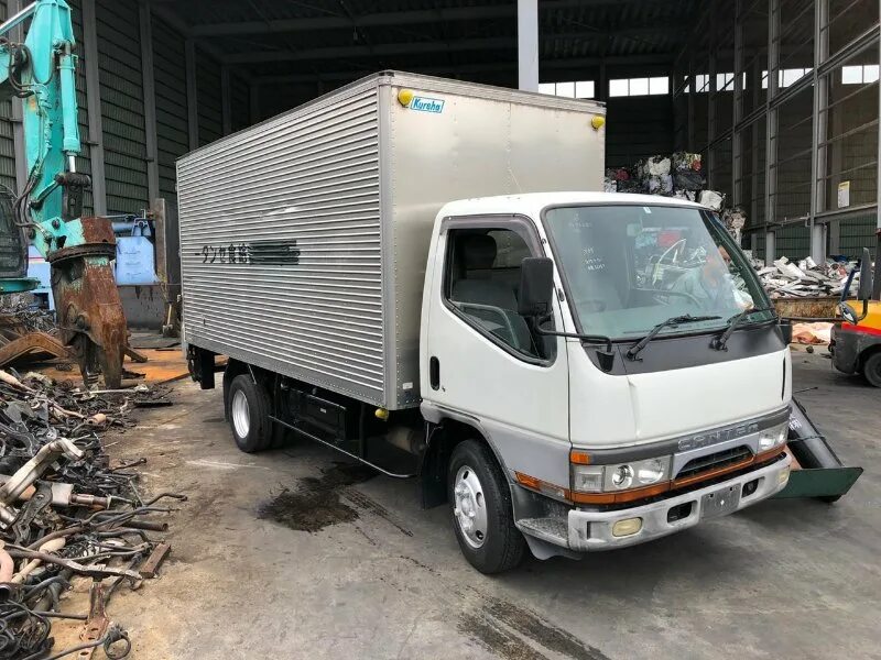 Купить митсубиси кантер бу. Mitsubishi Canter 2005 год. Mitsubishi Canter 1996. Митсубиси Кантер 1996 года. Митсубиси Кантер 2005 Fuso.