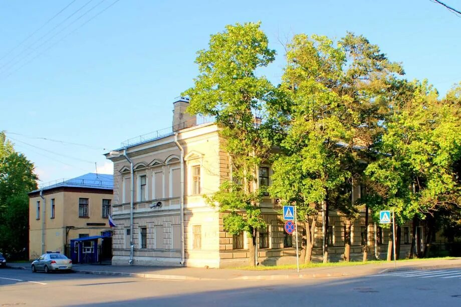 Оранжерейная 51а пушкин. Оранжерейная 3. Озерки оранжерейная. Конюшни старые пушкин оранжерейная улица. Озерки оранжерейная.