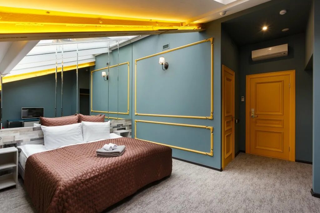 Отель станция premier s10 / hotel station premier s 10. Станция 13 гостиница санкт-петербург. Station premier s10. Отель станция премьер s10 в санкт-петербурге. Станция премьер s10 4*.