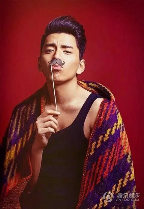 Что такое ван той. Ван лу актер. Даррен ванг актер. Даррен ванг актер. Onetwo блоггер.