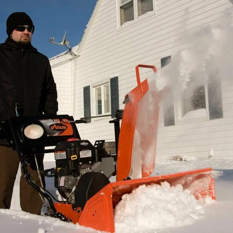 Снегоуборщик стига 5266 trac. Схема снегоуборщика смб-6. Самые популярные снегоуборщики бензиновые. Snow blower model lm 200. Ручной снегоуборщик.