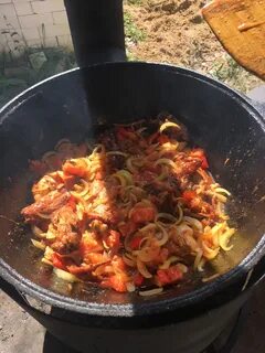 Чахохбили из курицы в казане на костре