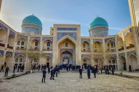 Медресе в бухаре