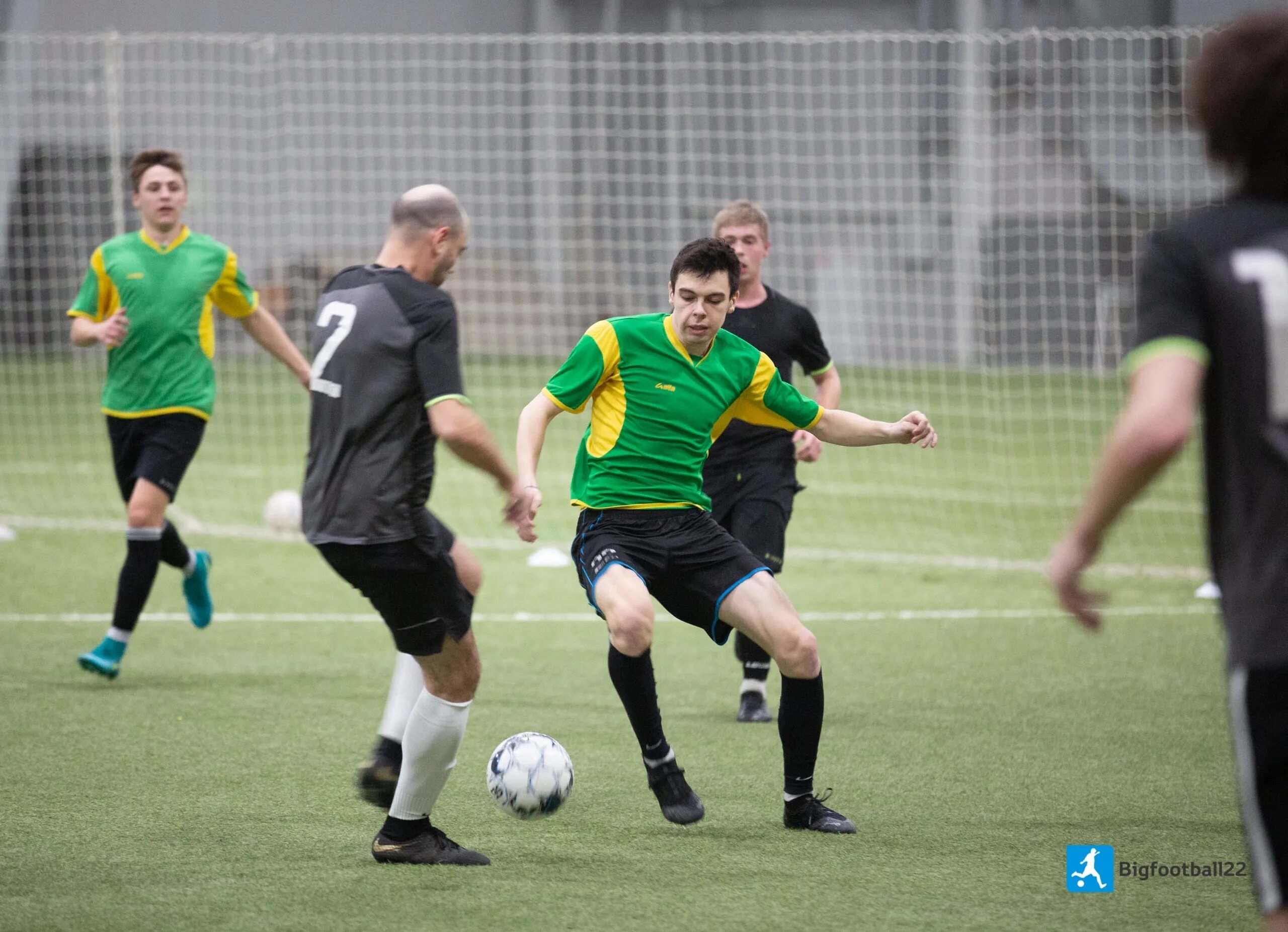 футбольный клуб динамо-барнаул форма. динамо барнаул новосибирск. карюкин богдан футболист. барнаульский футбол. барнаульский футбол.