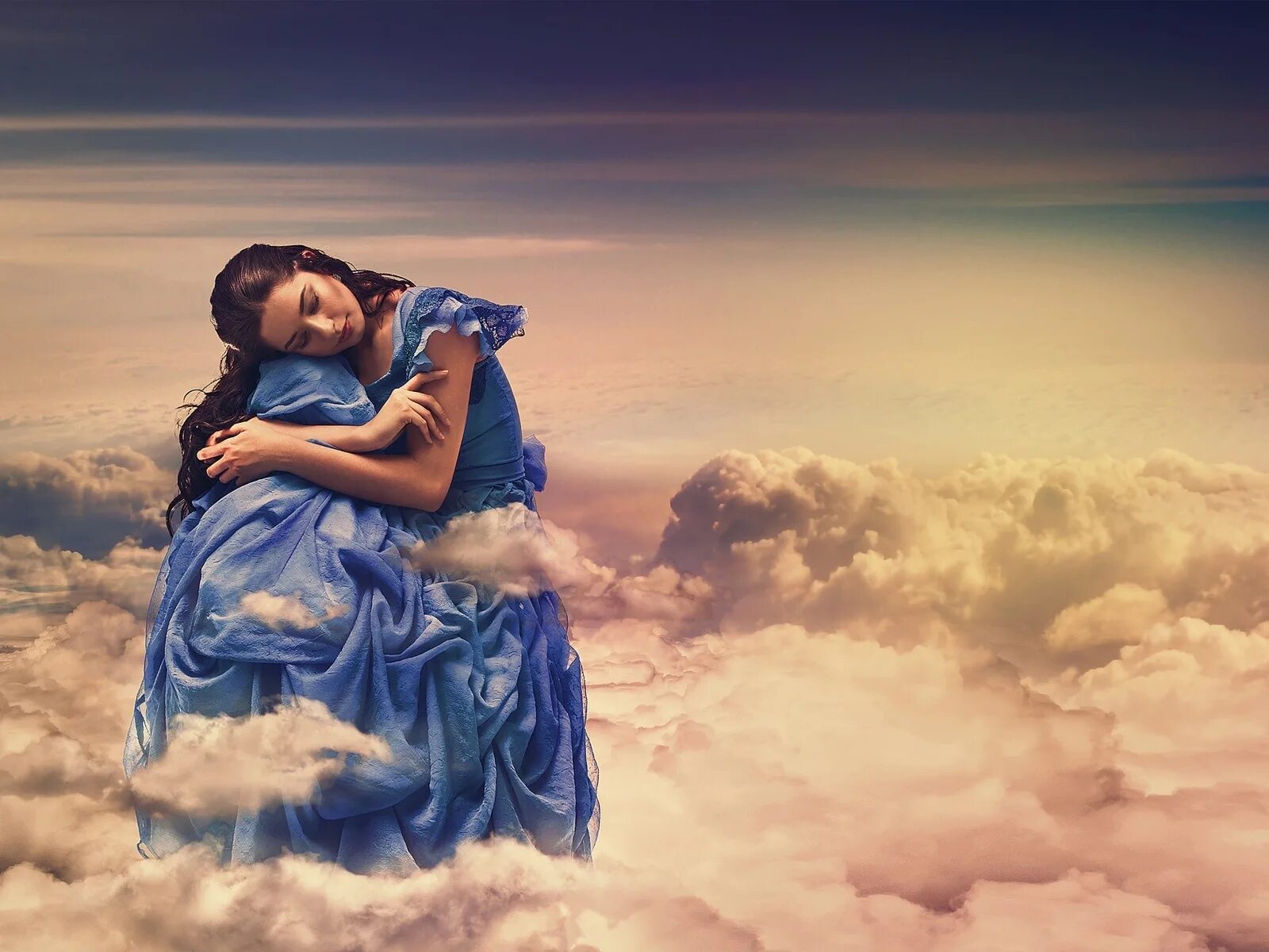 человек переводит взгляд со страницы на облака. девушка в облаках. фэндом взгляд со стороны. фото мальчик с облачком для с книгами. человек сидит на облаке.