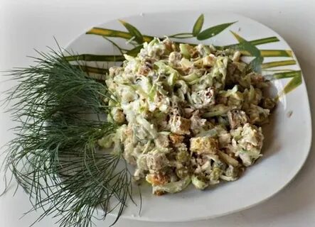 Курица огурец соленый яйцо