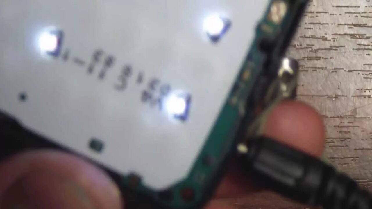 Устройство мобильного телефона нокиа 3. Nokia 105 выполнение быстрого вызова. Как включается телефон нокиа кнопочный. Инструкция nokia 105 кнопки. Выключается нокиа.