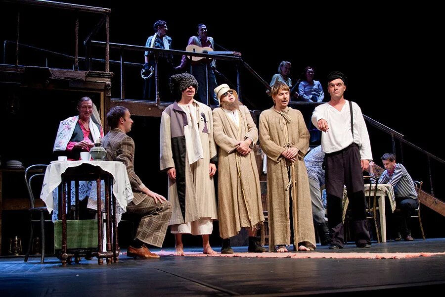 Молодёжный театр на фонтанке зал малая сцена. Идиот. Крики из одессы молодежный театр на фонтанке. Малый театр на фонтанке. Малый театр на фонтанке.