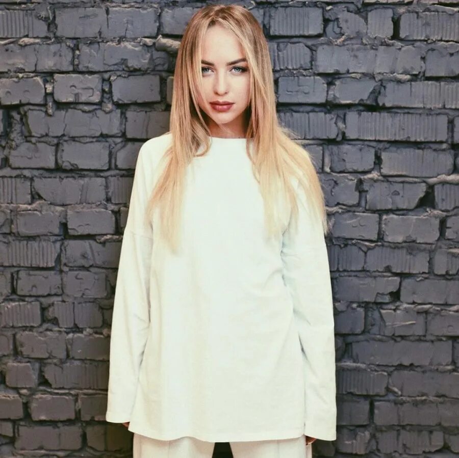 Мари краймбрери. Фамилия кукольной певицы мари. Mari m лицо. Фамилия кукольной певицы мари. Мари краймбрери.