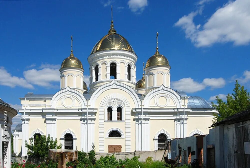 Центр преображение. Никитский монастырь кашира храмы. Преображение кашира. Царские врата иконостаса. Преображенский храм кашира.