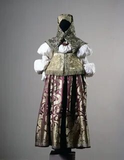Русский костюм замужней женщины