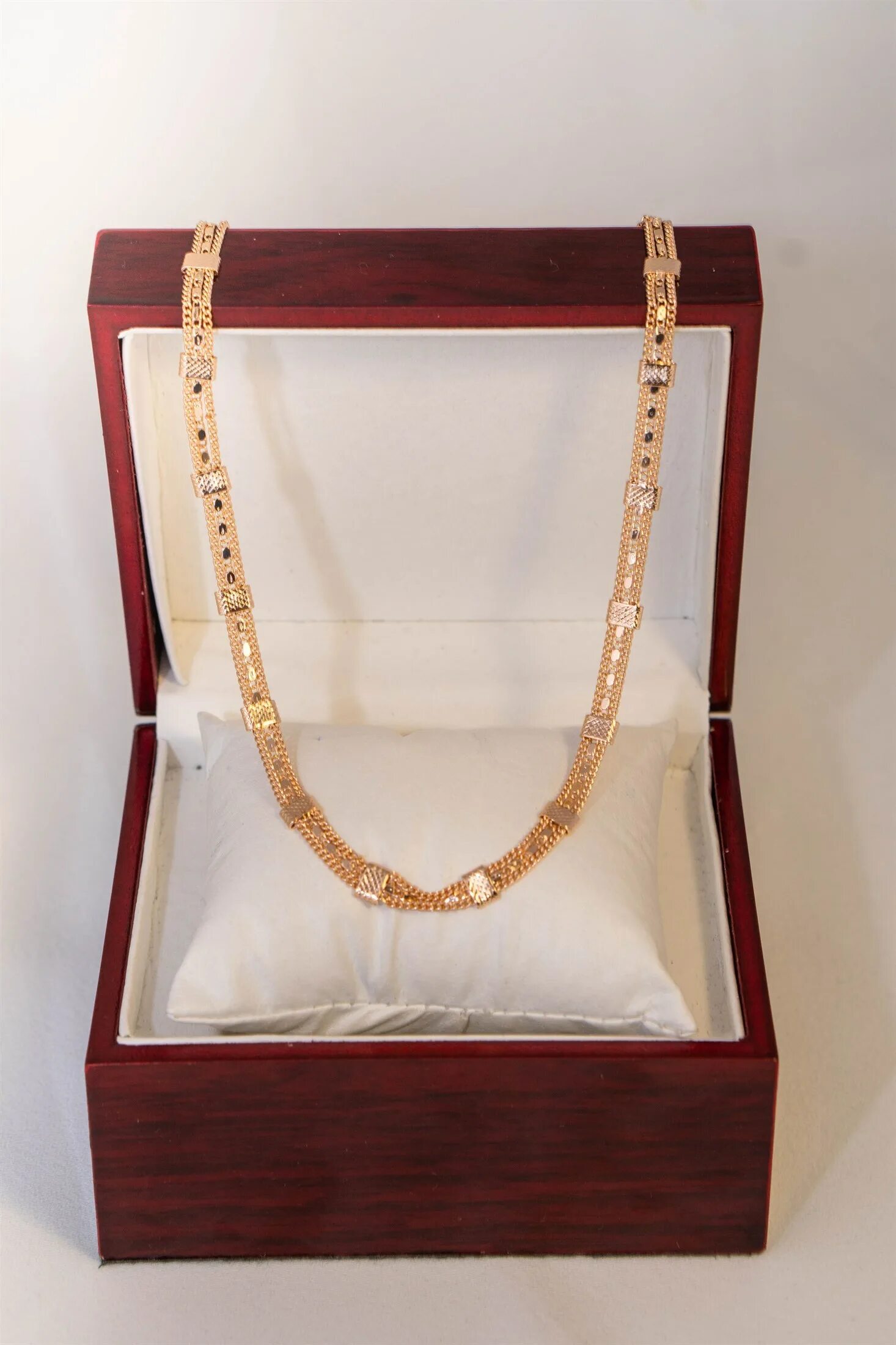 голд энд даймонд парк дубай. золотой базар в дубае. дубайская бижутерия. ювелирные магазины дубая. золото из дубая.