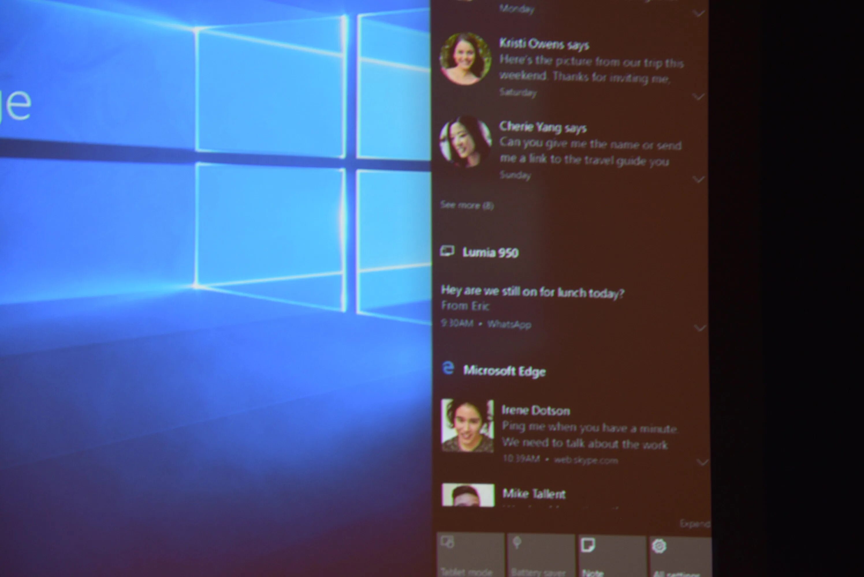 Windows оповещения. Сообщение Windows 10. Шторка уведомлений Windows 10. Панель уведомлений Windows 10. Центр уведомлений Windows 10.