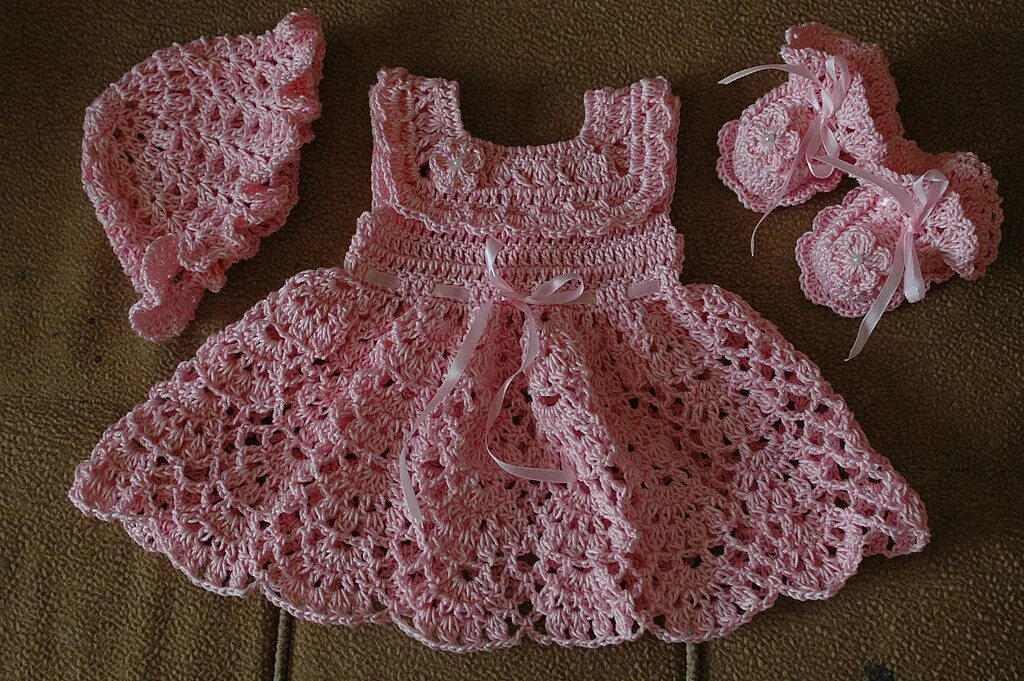 Вязаное платье для девочки. Платье крючком для девочки. Детское платье крючком. Вязаное платье для девочки. Платье крючком для девочки.