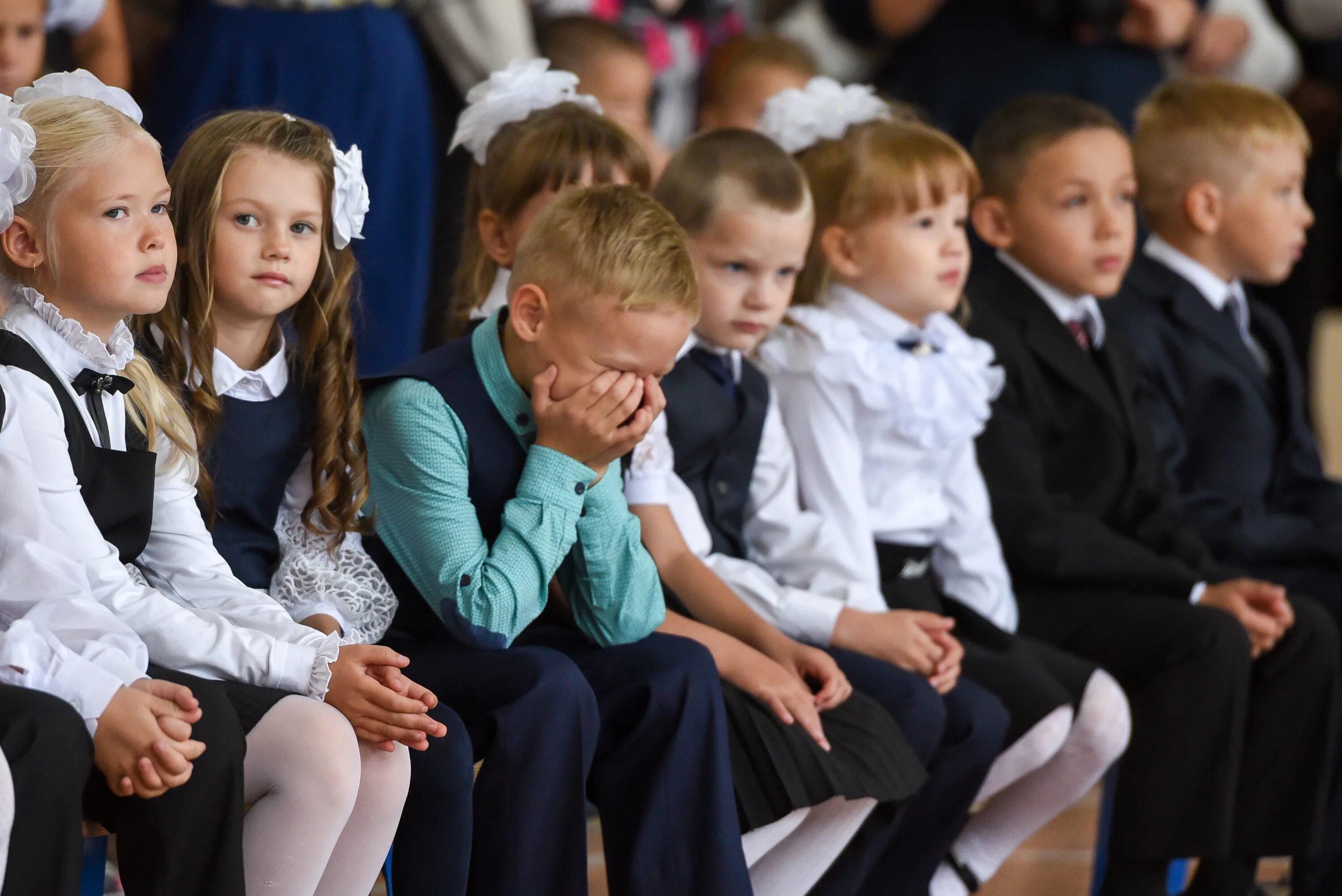 Фото школьника. Русские дети в школе. Школа России. Школьники России. Дети в Российской школе.