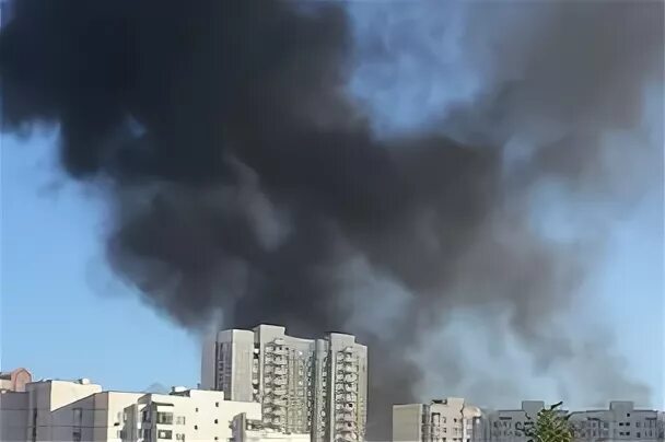 что случилось в марьино. пожар на москва реке в братеево. что случилось в марьино. пожар в марьино сейчас. пожар в москве марьино.