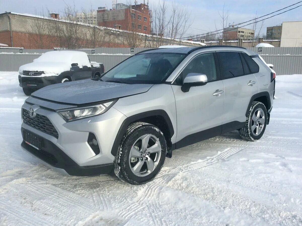 Toyota rav4 2018 white. Внедорожники 2020. Toyota rav4 iv (xa40) рестайлинг. Новый тойота рав 4 казань. Тойота аксай.