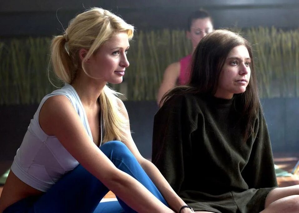 Меган фокс трансформеры 1. Лили коллинз клэри. Девушка и она главная героиня. Джеймс макэвой искупление. Девушка и она главная героиня.