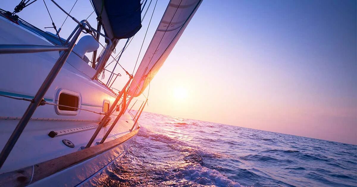 Друзья поплыли на яхте в море и пошли. Our friends sail into the sea. Постеры яхты. Adventure with friends. Our friends sail into the sea.
