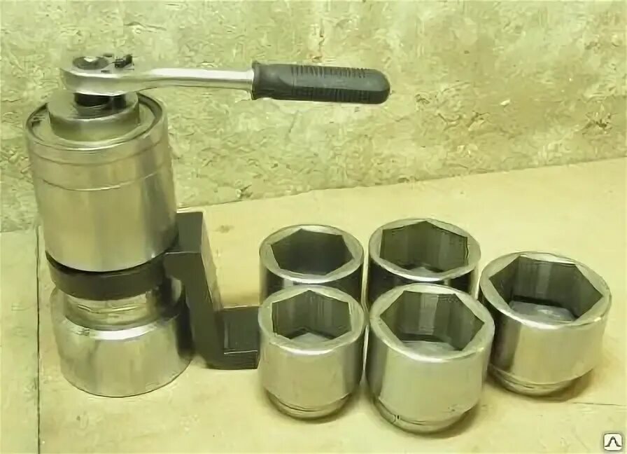 Гайковерт ручной с усил. Гайковерт ручной 32х33 удлин. Ручной гайковерт мультипликатор. Мультипликатор инструмент. Мультипликатор гайковерт механический.