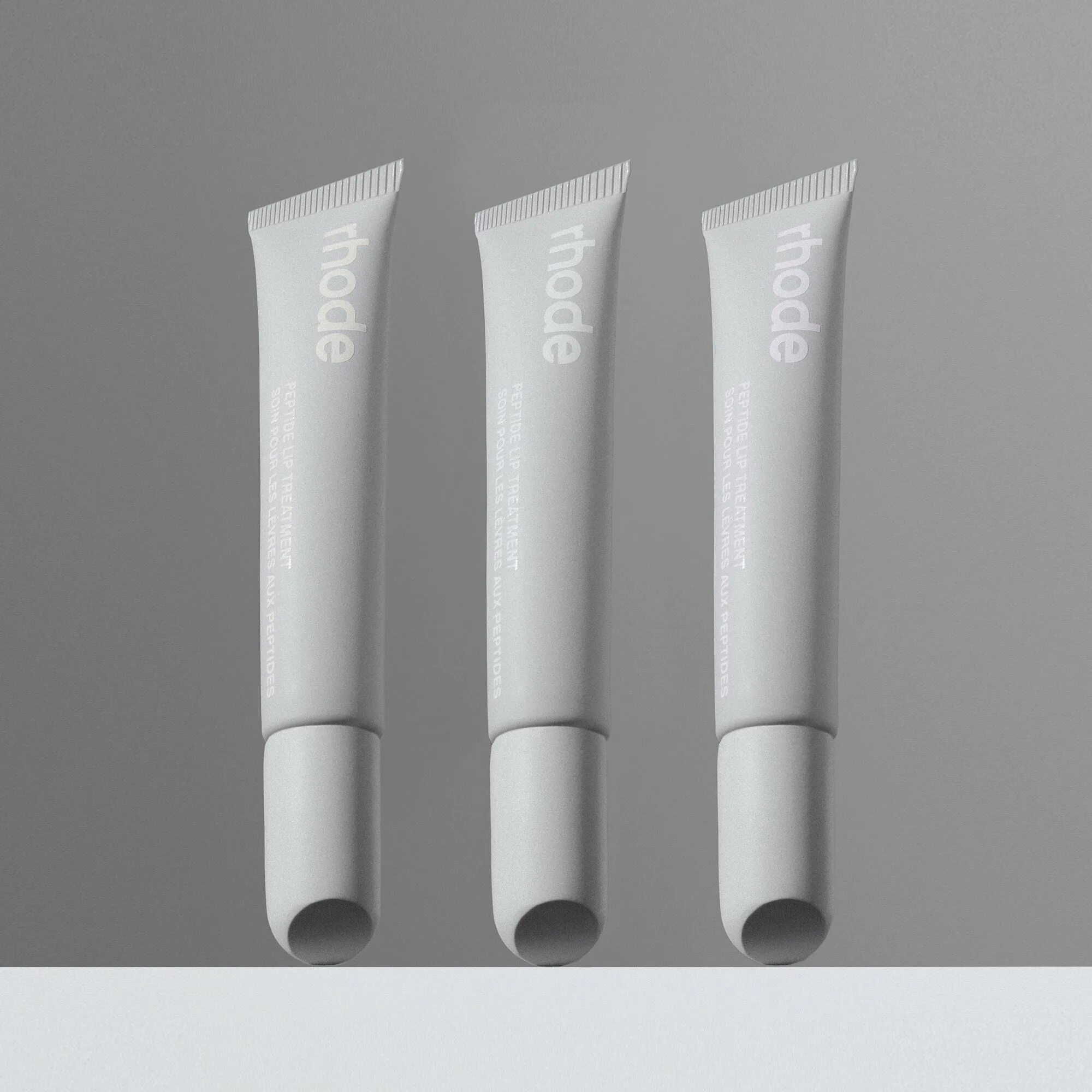 Rhode бальзам отзывы. Бальзам для губ хейли бибер. Peptide lip treatment. Хейли бибер косметика бренд. Rhode бальзам отзывы.