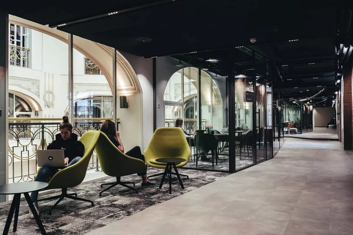 офис газпромнефть в санкт-петербурге. газпромнефть набережная мойки 74. коммерческий интерьер. дом офисов спб. офис спб.