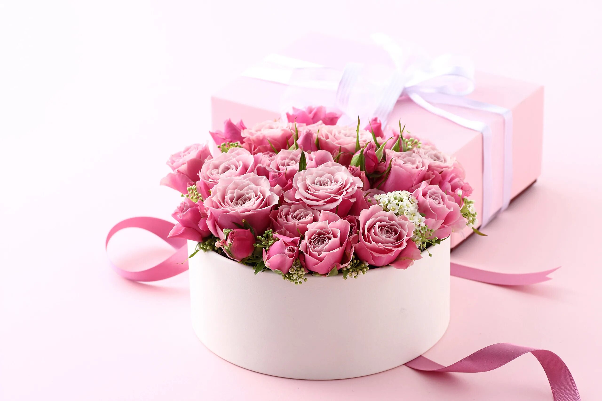 Утро именинницы. С днем рождения цветы. Поздравления с днем рождения цветы. С днём рождения женщине цветы. Открытка в день рождения цветы.