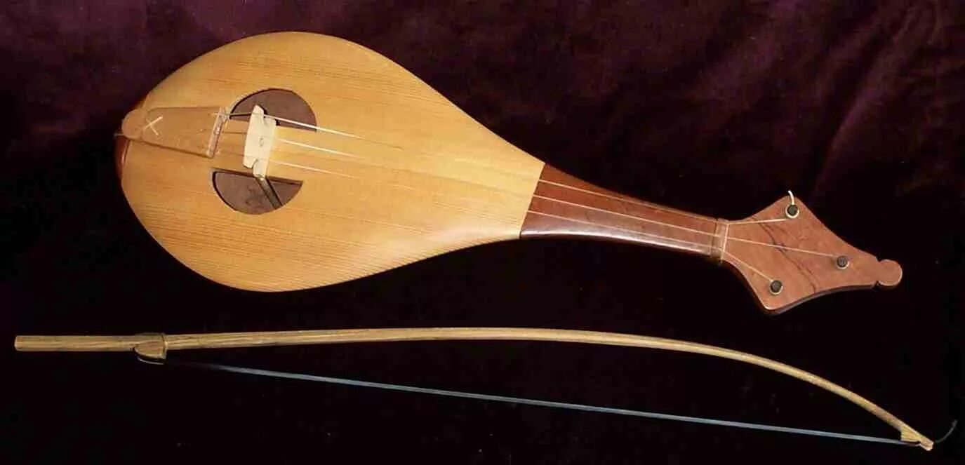 Гудок музыкальный инструмент народные музыкальные инструменты. Ребек струнный музыкальный инструмент. Ребек музыкальный инструмент средневековья.