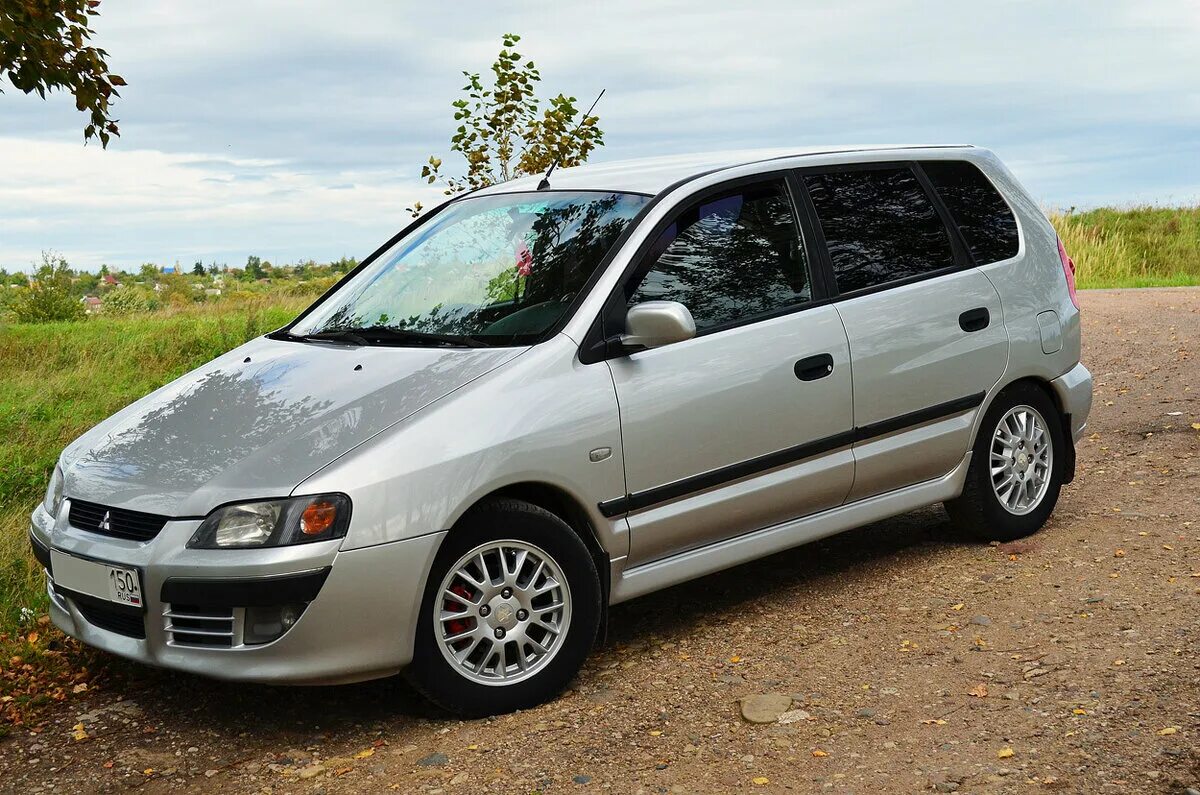 Mitsubishi space star 1998. Mitsubishi space star 1. митсубиси спейс стар 2005. Mitsubishi space star i (1998-2005). Mitsubishi space star 2008.