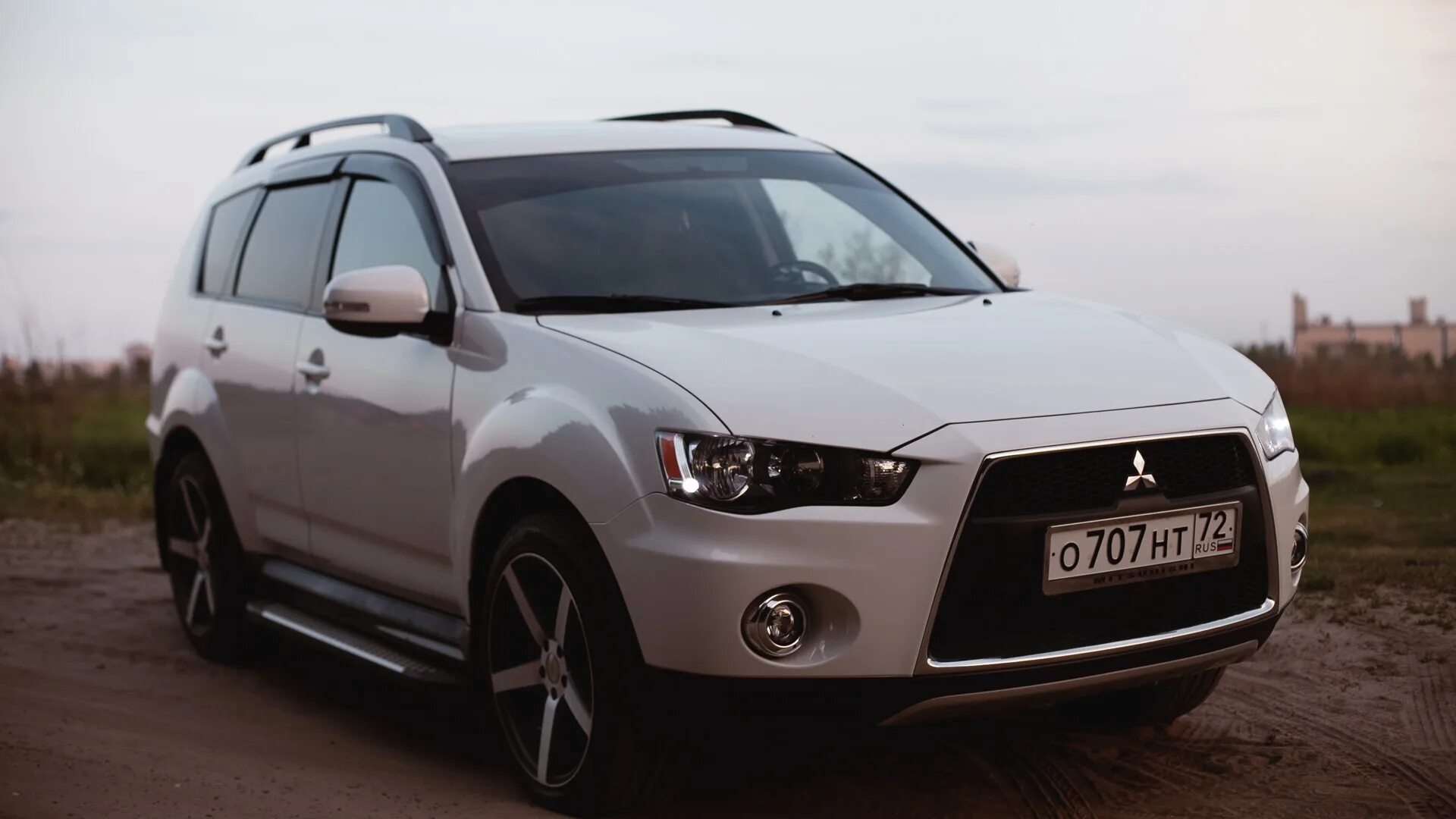 Мицубиси аутлендер хл 2.0. Mitsubishi Outlander XL 2012. Аутлендер ХЛ 2.0. Mitsubishi Outlander XL 2.4. Mitsubishi Outlander XL 2007 3 литра.