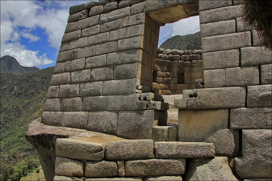 храм 3 окон мачу пикчу. окна отуско перу. город инков мачу-пикчу. инки архитектура мачу пикчу. мачу пикчу стена кладка.