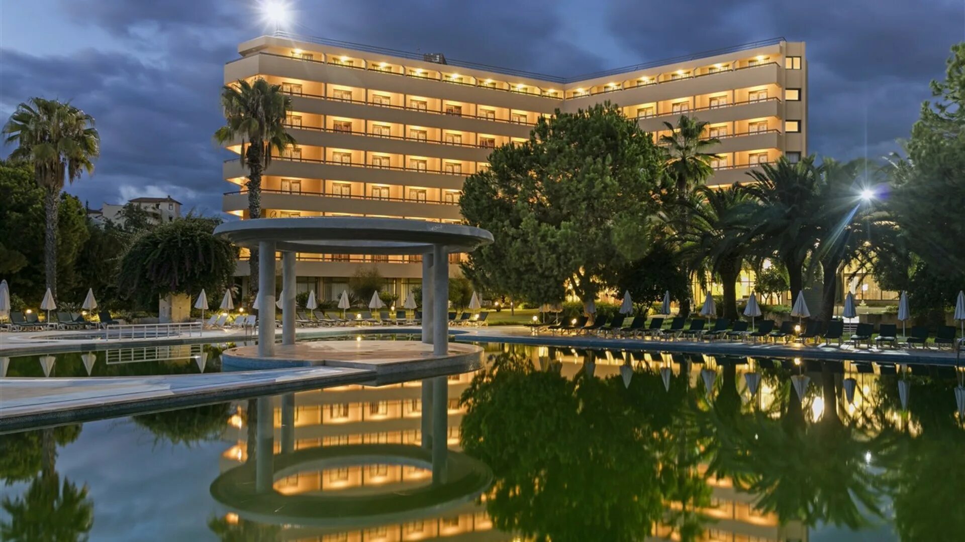 Оз отель инжекум бич резорт 5 алания. Инжекум алания. Инжекум алания. Турция ялихан уна. Инжекум алания.