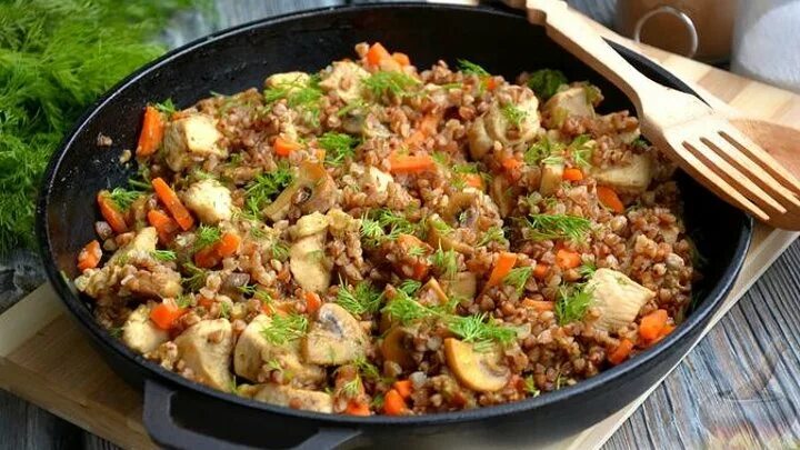 свинина с гречкой на сковороде рецепты. горячая гречка. гречка по купечески. свинина с гречкой на сковороде рецепты. свинина с гречкой на сковороде рецепты.