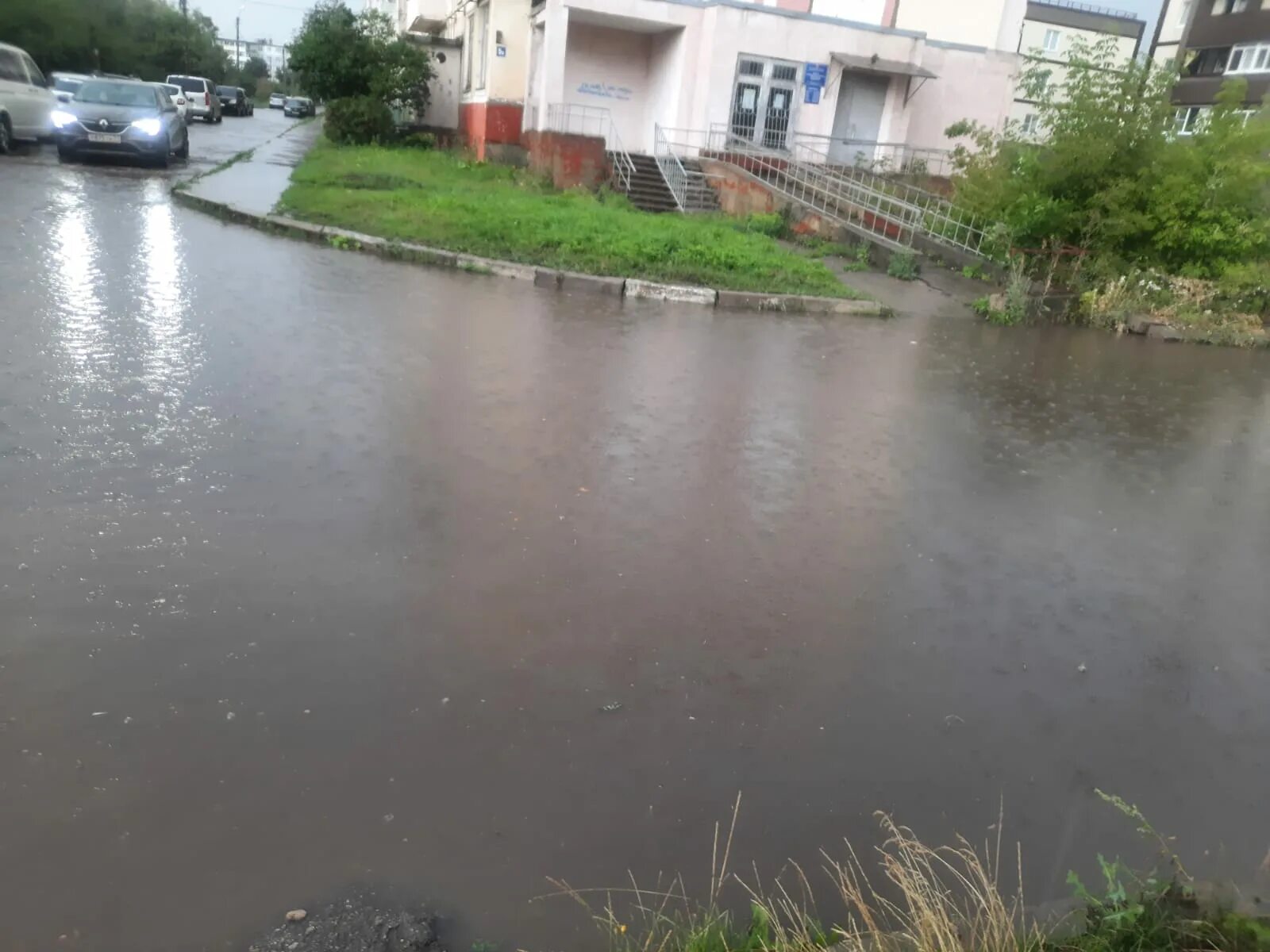 Какие улицы затопило в новом городе орска. Затопленная улица. потоп в доме. потоп улица ленина 1918. затопленные улицы в орске.