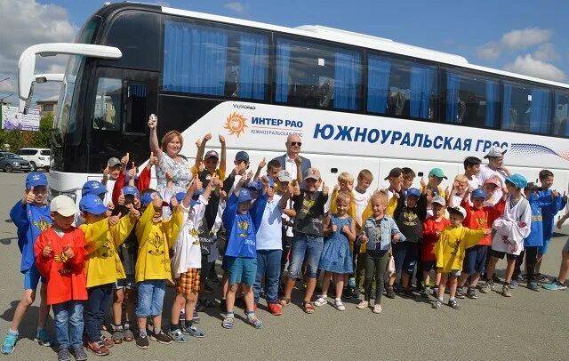 Южноуральск нова. Автовокзал Южноуральск. Автобусы Южноуральск. Здание автовокзала Южноуральск. Южноуральск автовокзал фото.