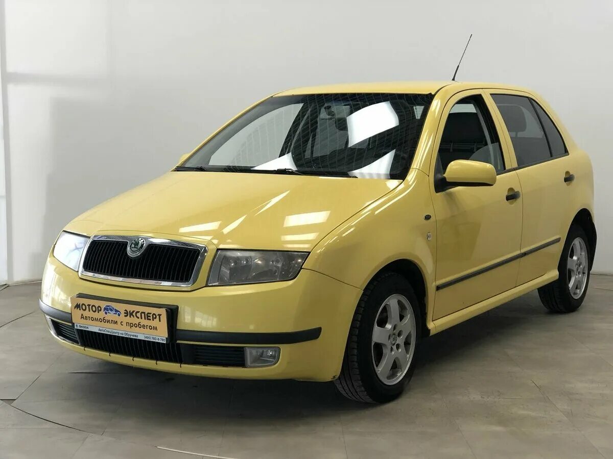 Купить шкода 2001. Skoda Fabia 2001. Шкода Фабия 1 желтая. Шкода 2001. Шкода 2001 года.