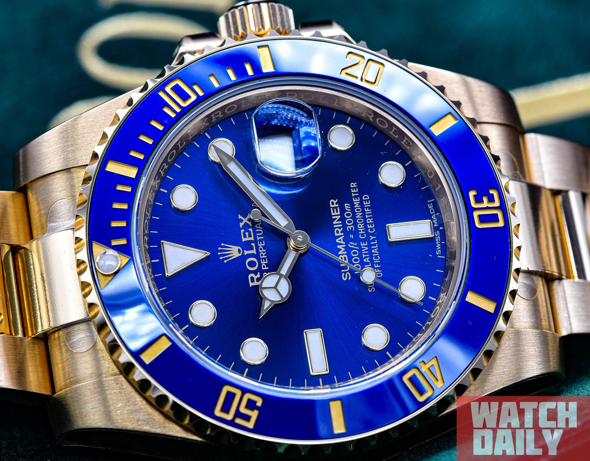 Синие часы. Rolex Submariner циферблат. Rolex Submariner синий циферблат. Ролекс Субмаринер синий циферблат. Ролекс Субмаринер золотые.