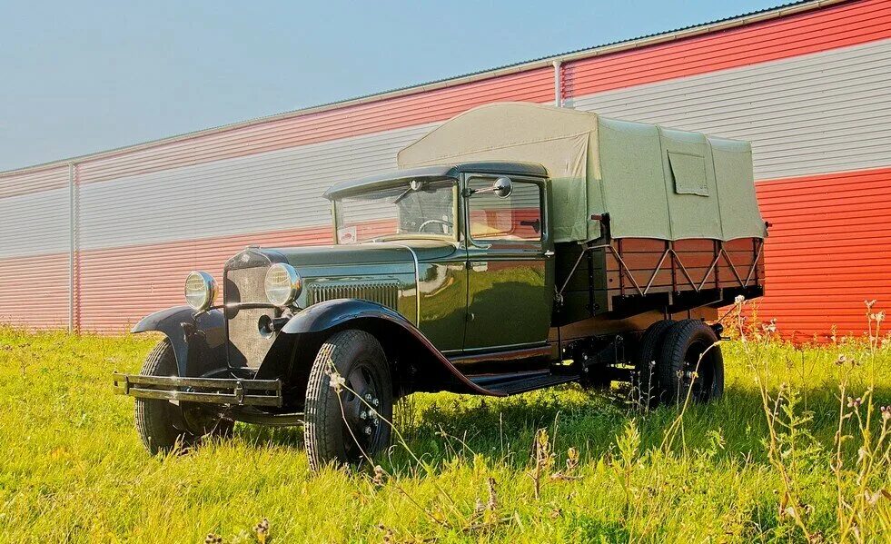 Советский грузовик газ-аа полуторка. Грузовик полуторка газ-аа. Полуторка машина газ аа. Грузовик полуторка газ-аа. Газ аа 1932 года.