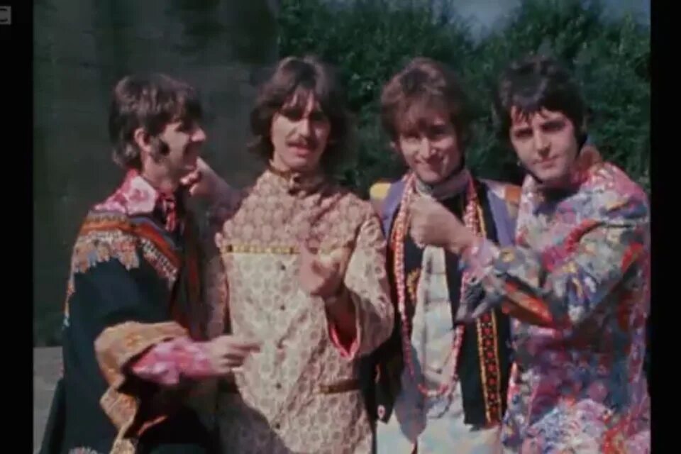 Джон im the walrus. Magical mystery tour фильм. Леннон я морж слушать. John lennon jls walrus silver. John lennon jls walrus silver.