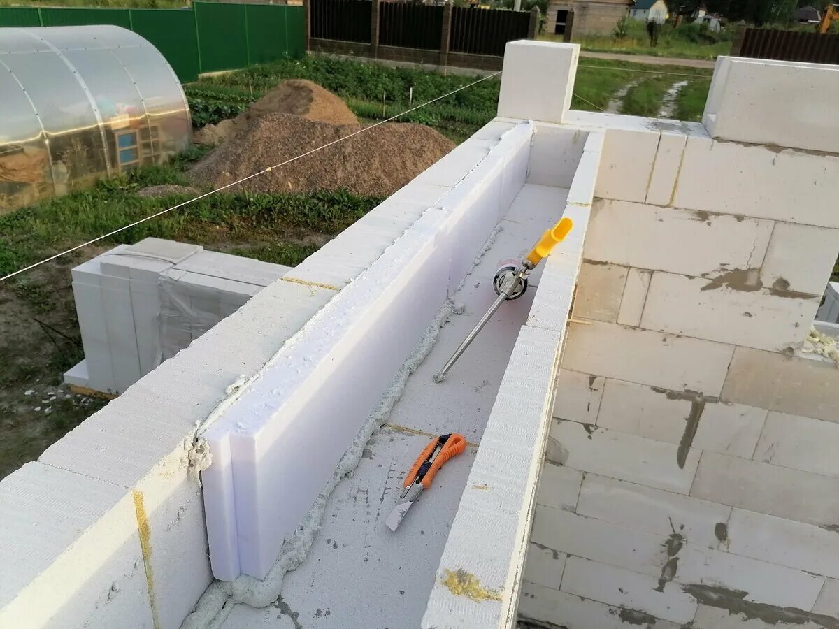 Газобетон u блок 375. Ytong блок перемычек. U- блок газобетон 100мм. Газобетон u блоки перемычки. Газобетон u блоки перемычки.