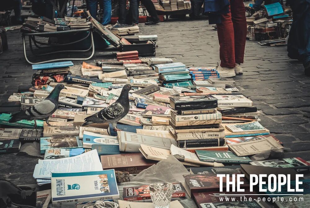 Книжный рынок. Книжный рынок в санкт-петербурге. книжный рынок в 90 годы. книжный рынок самара.