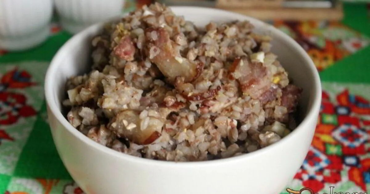 Каша с грудинкой. Огурец каша. Перловая каша на молоке. Гречка с сыром. Гречневая каша со сливочным маслом.