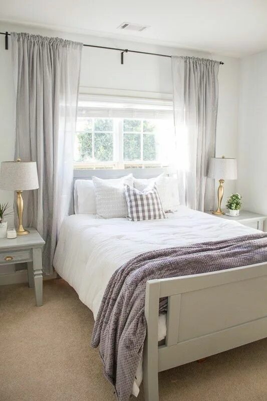 Bed In Front Of Window Design Ideas, Pictures, Remodel and Decor Remodel bedroom