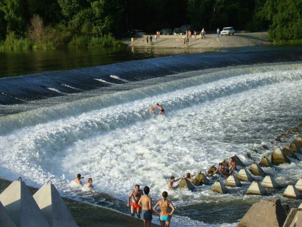 На водопадах Большого Иргиза ищут утонувшую женщину