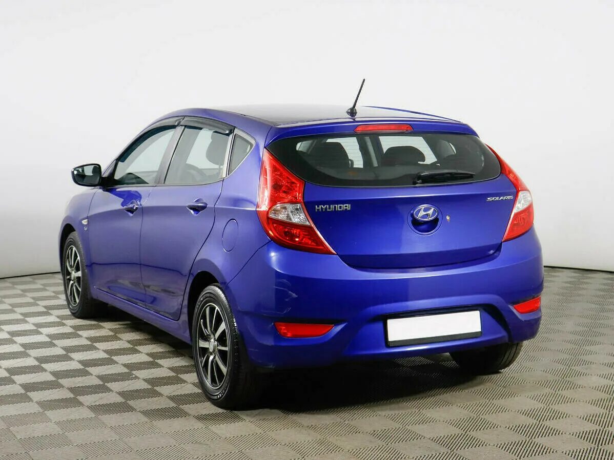6 at. Солярис 1. Hyundai solaris универсал 2012. Hyundai solaris 1 рестайлинг белый. Хендай солярис хэтчбек и седан.